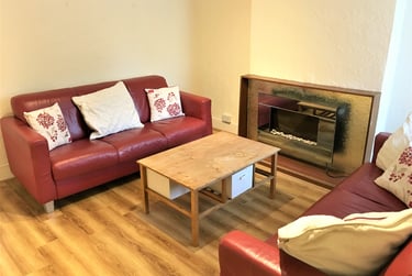 4 bed house, Warwards Lane, Selly oak, Birmingham, B297QR - Image 2